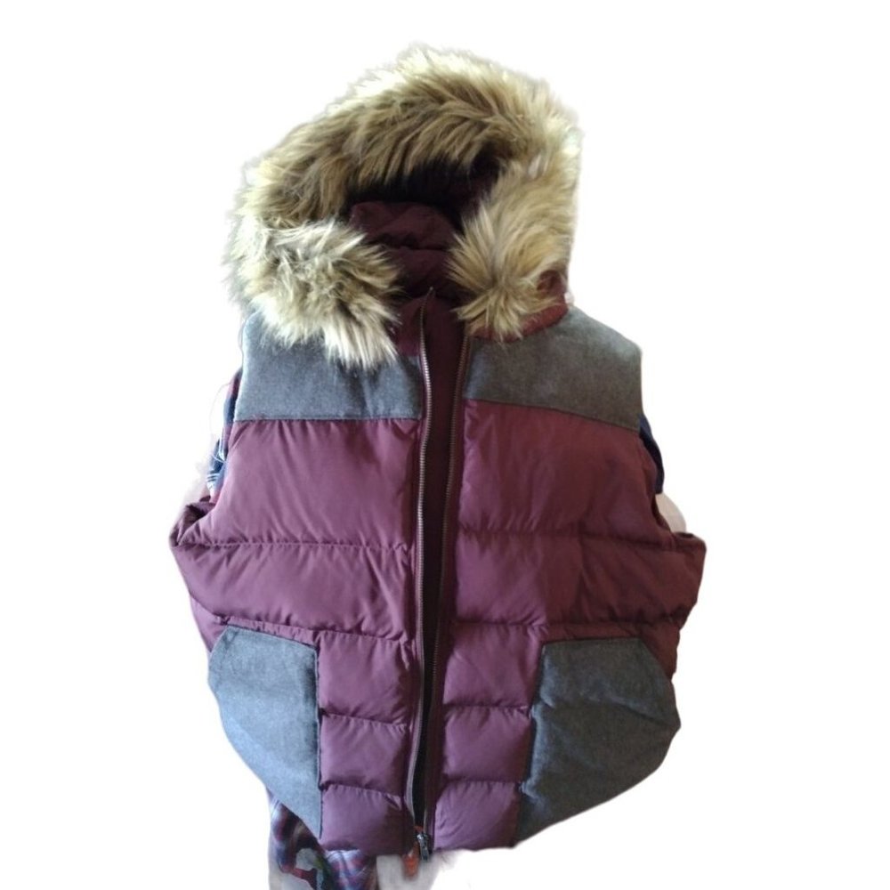 Women's Large‎ LL Bean Signature Downtek Puffer Vest Faux Fur Hood Maroon & Gray